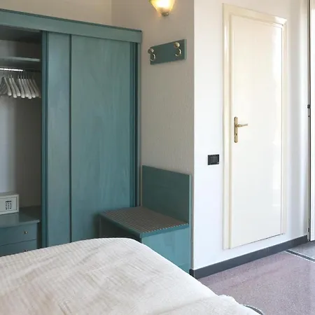 Flora Hotel Celle Ligure